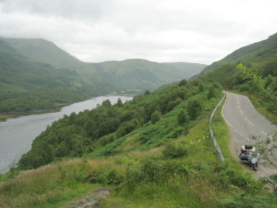 Straße am Loch Leven