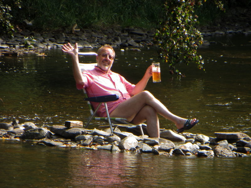 Biertrinken in der Rur