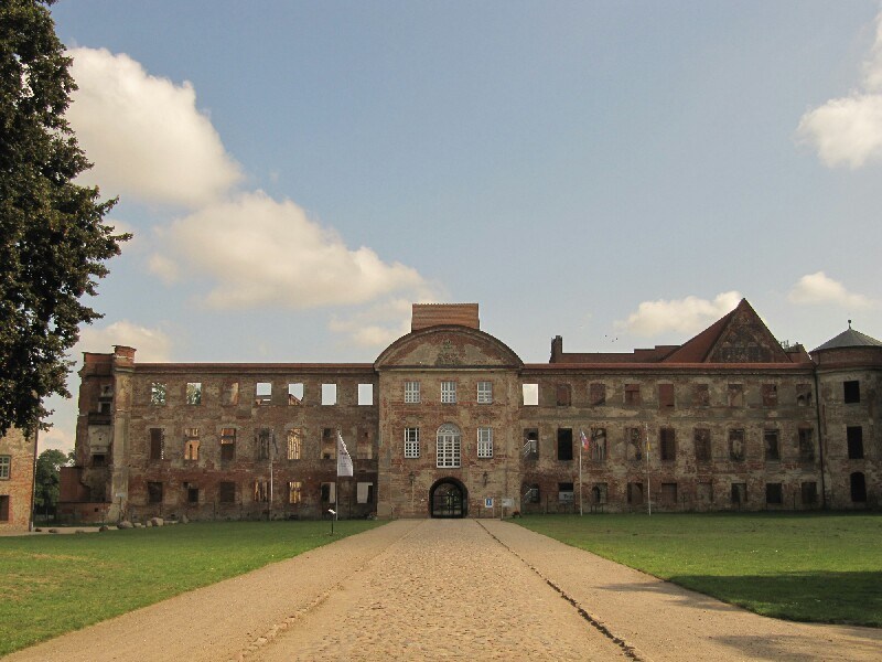  Kloster und Schloss Dargun