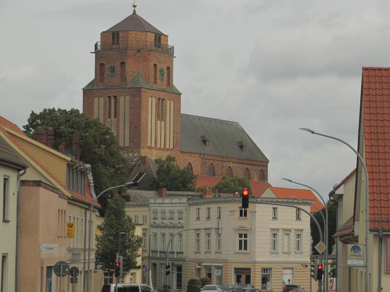 Wolgast-Kirche-totale