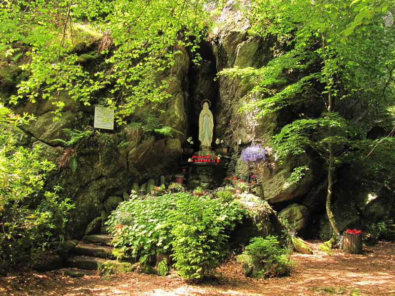 Altar am Felsen