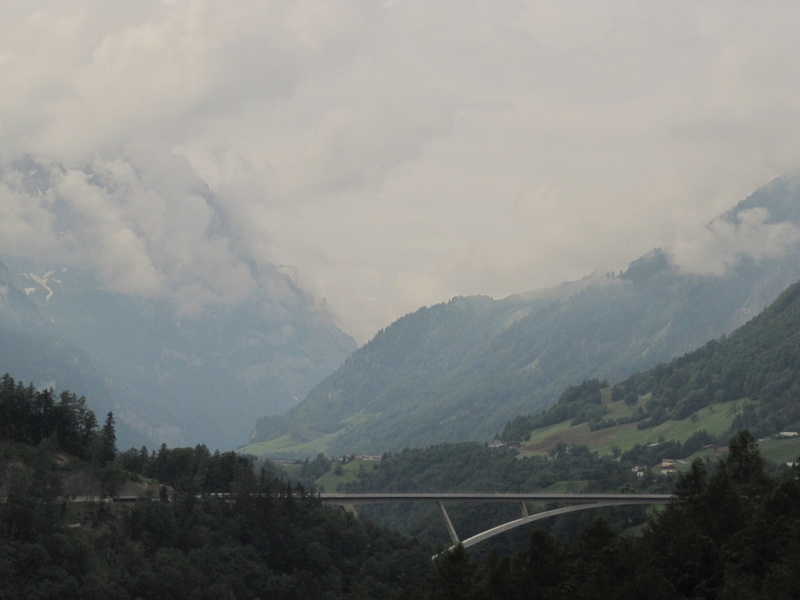 Neue Brücke nach Valens