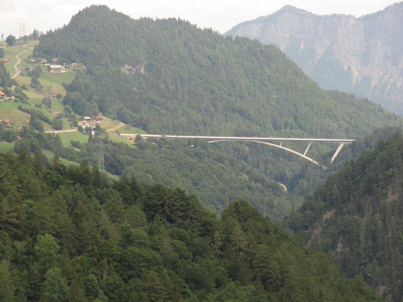 Die neue Brücke nach Valens