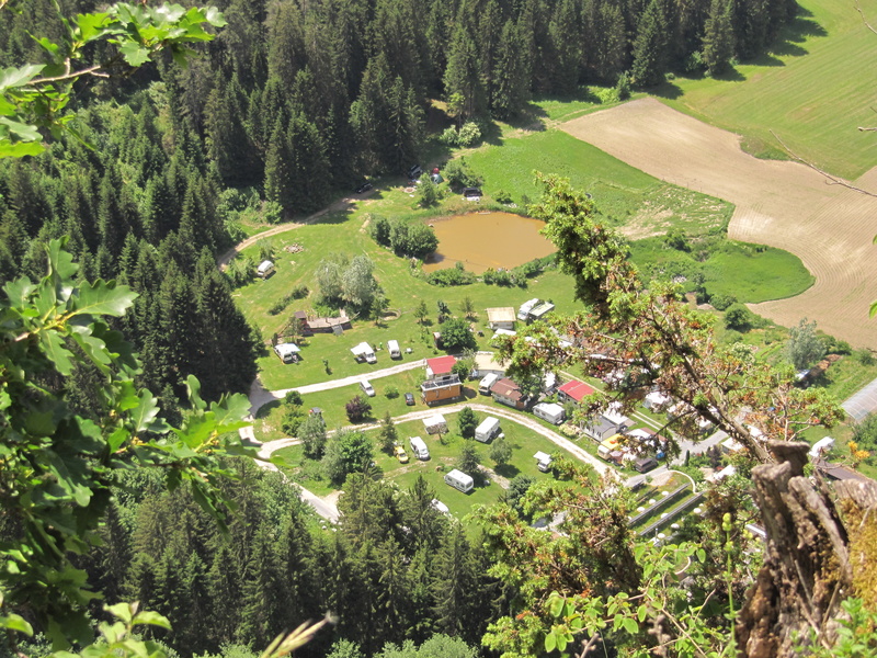 Blick auf den Campingplatz Trin Moulin