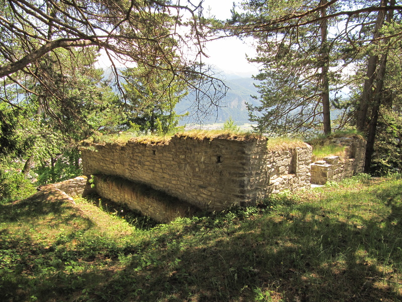 Ruinenrest Kapelle außen