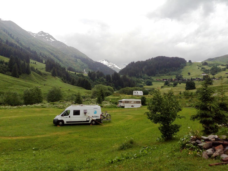 Auf dem Campingplatz Campadi Rein