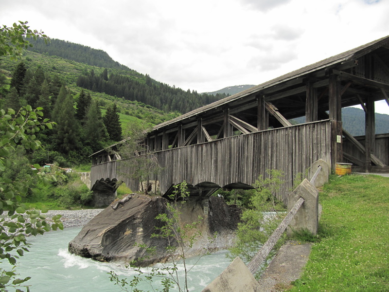 Brücke zum Campingplatz