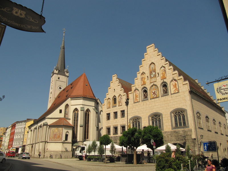 Rathaus und Frauenkirche