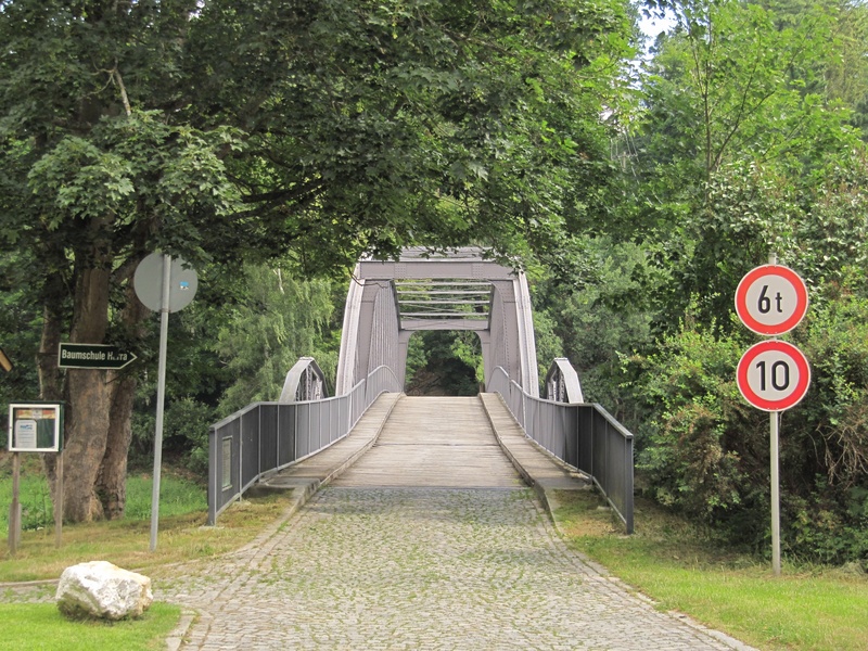 Brücke über die Saale