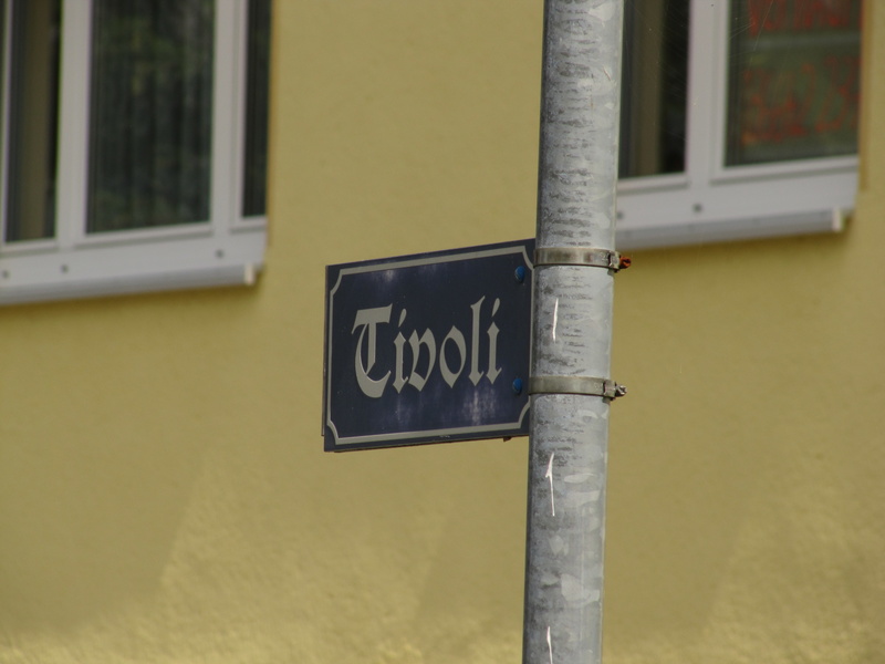 Straßenschild Tivoli