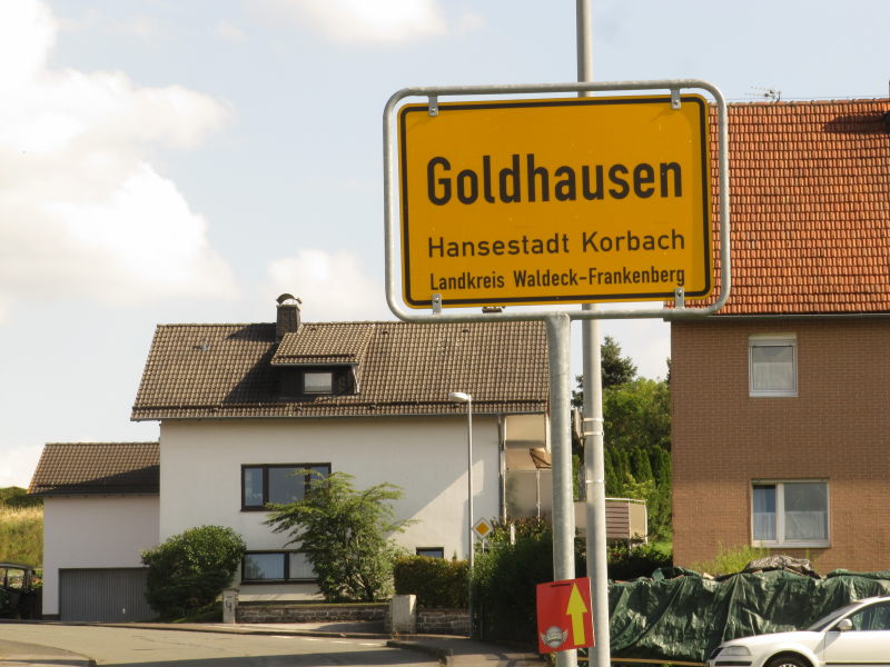 Goldhausen Ortsschild nah