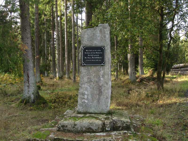 Besuch beim Kartoffeldenkmal im Harz 4