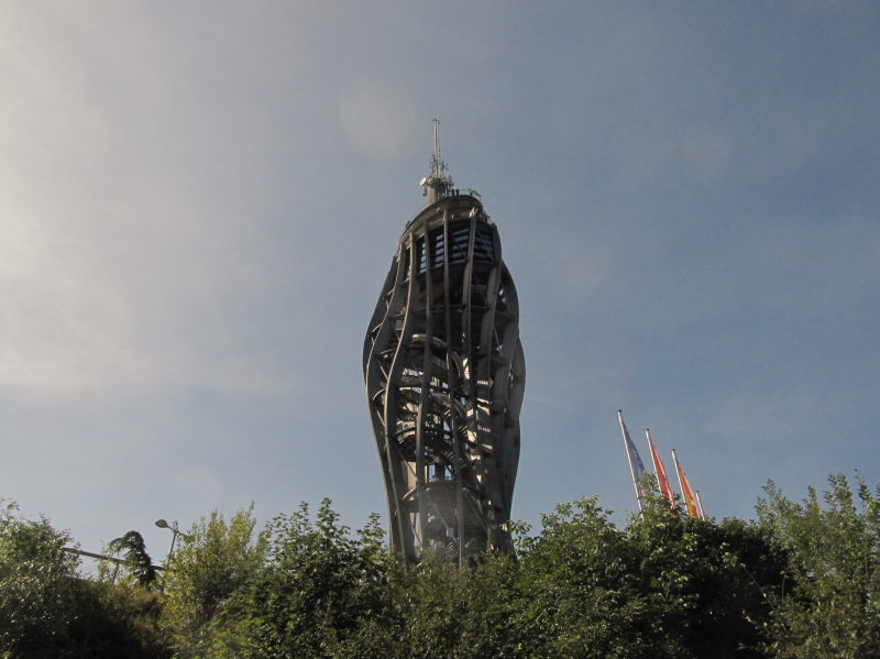 Aussichtsturm auf dem Pyramidenkogel 1