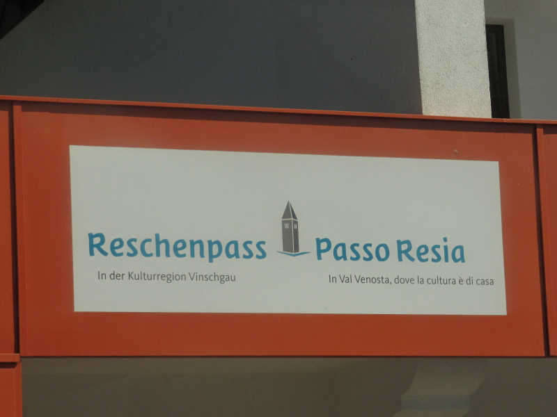 Am Reschenpass Schild