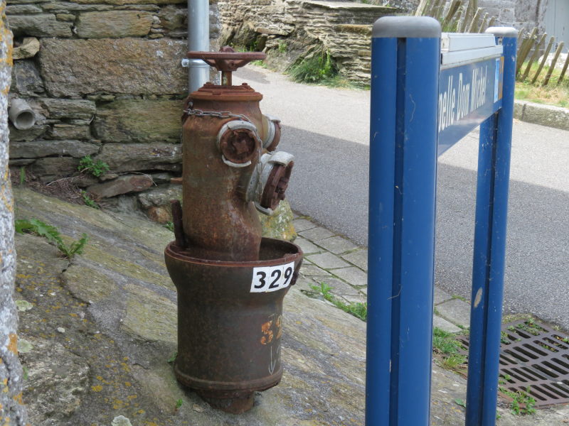 Alter Hydrant