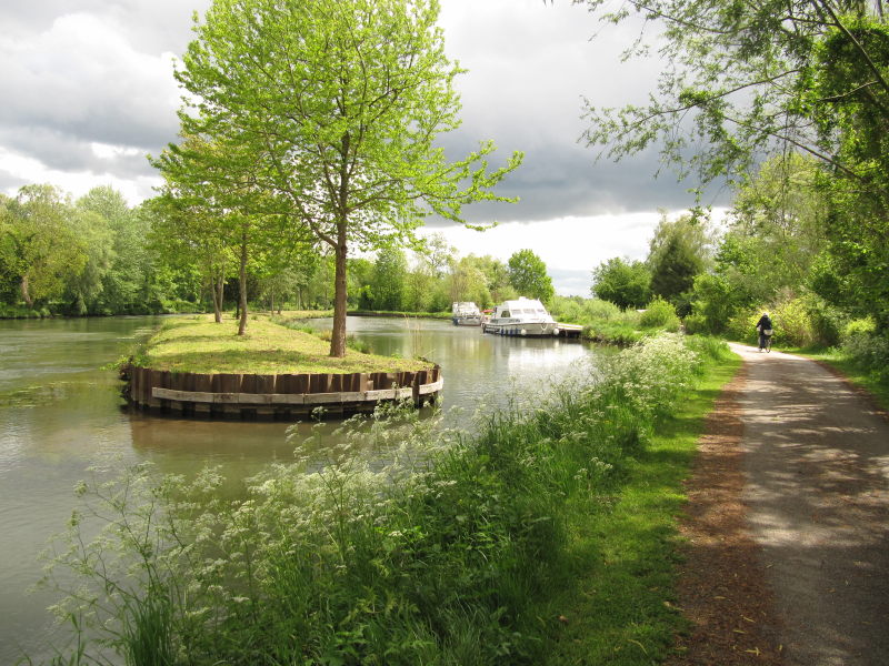 Fahrt um den See bei Camping Long 