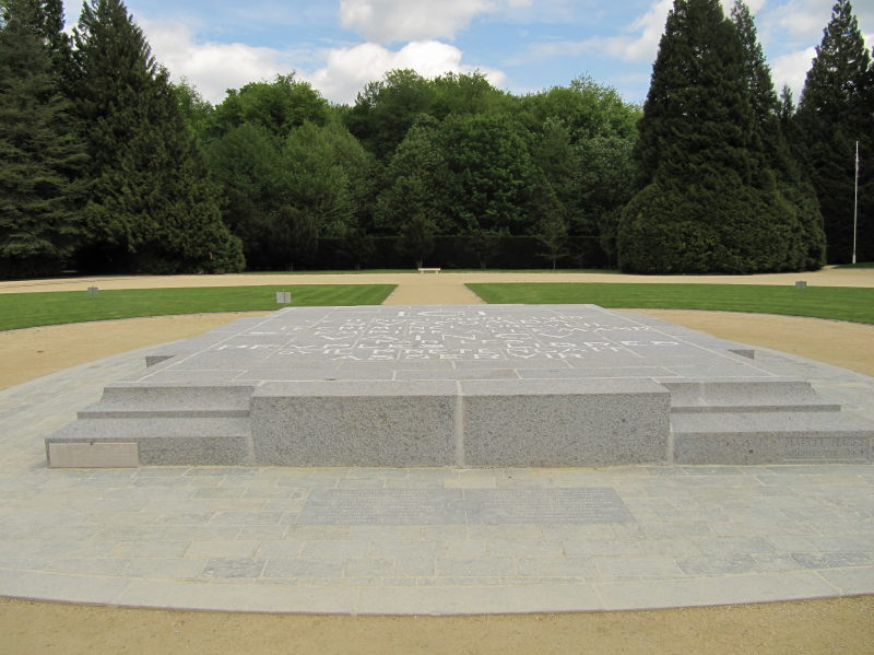 Das Denkmal zweier Waffenstillstandsabkommen 2