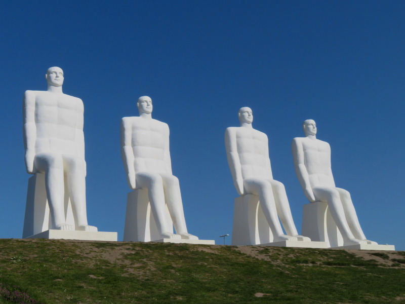 Esbjerg - Skulptur Der Mensch am Meer 3