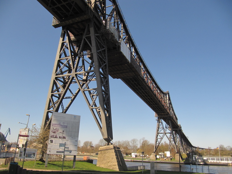 leere Eisenbahnbrücke