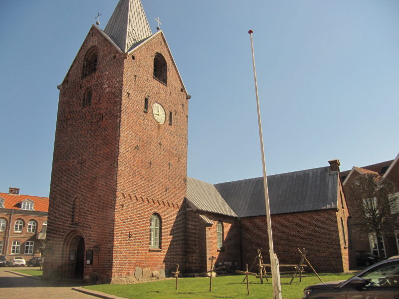 Ringköbing Kirche außen