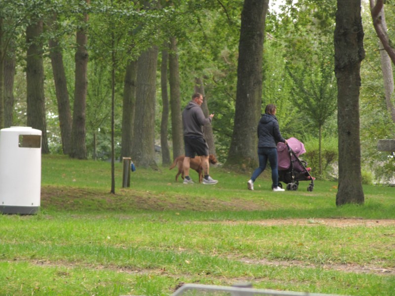 Familie mit Jagdhund