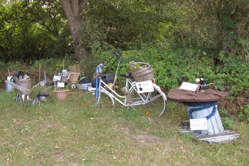 Campingplatz Dömitz Friedhof der Dinge