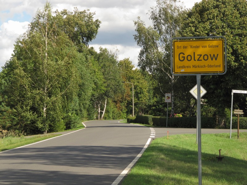 Golzow Ortsschild 1