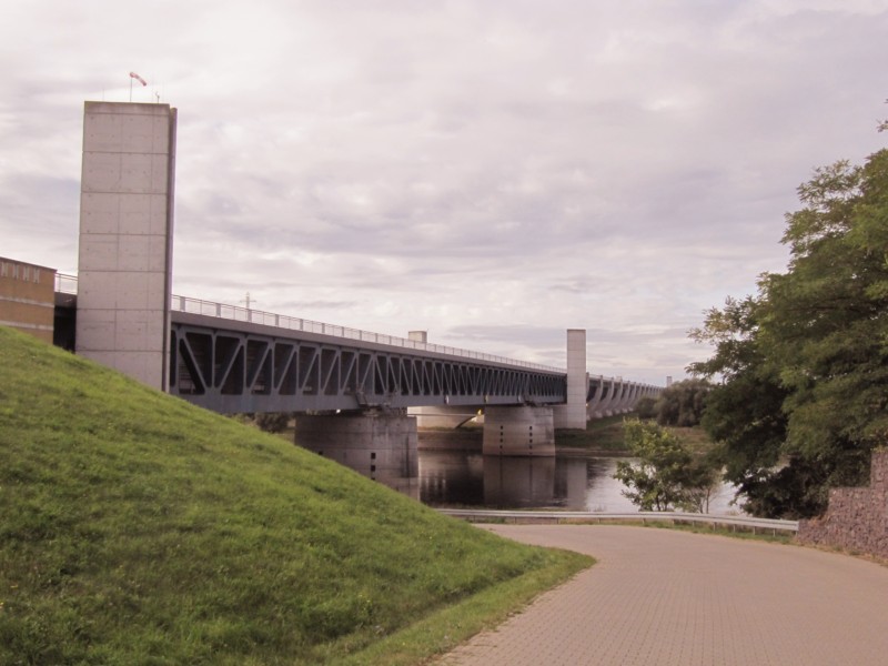 Trogbrücke 1