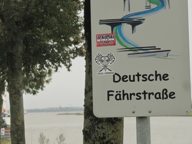 Schild deutsche Fährstraße