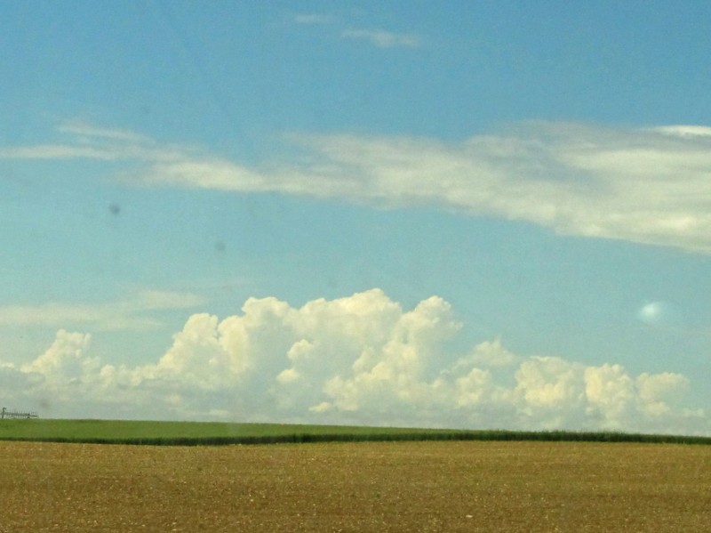 Quellwolken während der Fahrt