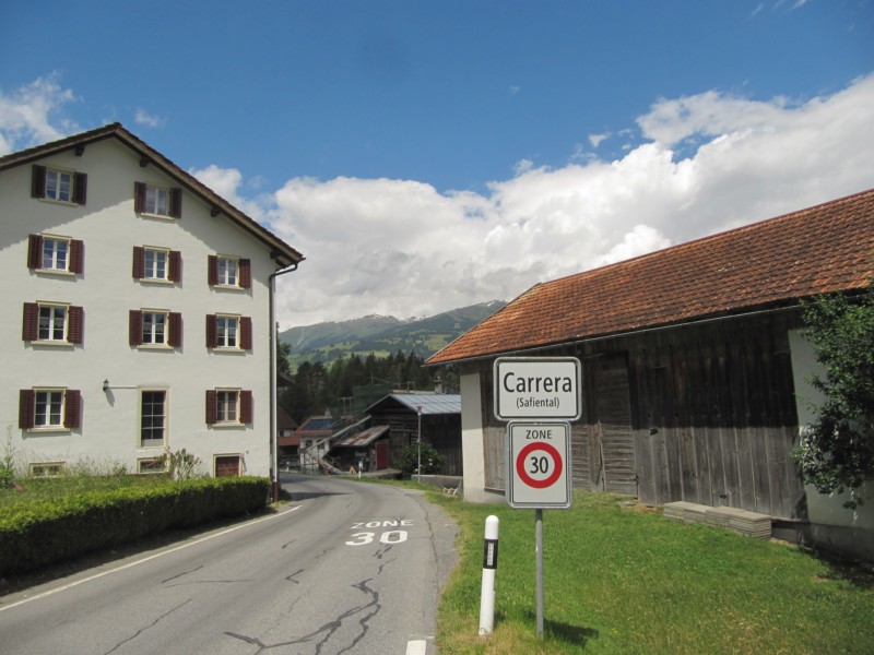 Gang nach Valendas zum Dorfladen 24