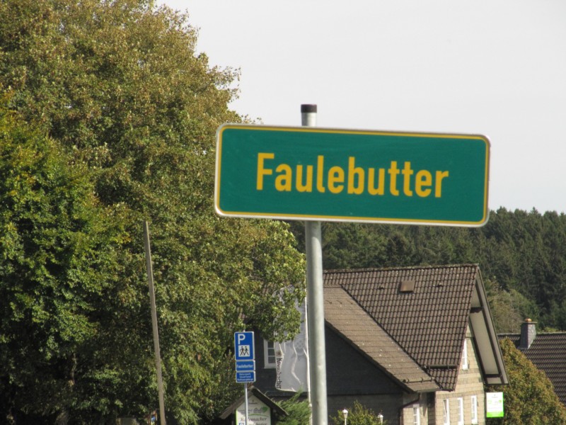 Ortsschild Faulebutter 2