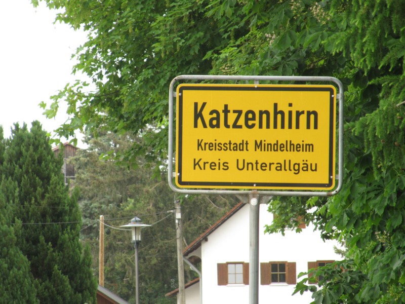 Katzenhirn Ortsschild 2